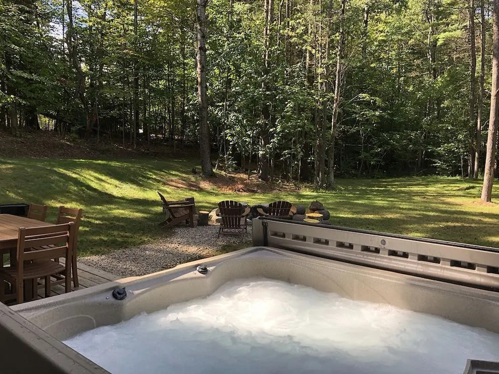 Hot Tub, Sauna, Fireplace, A/c, Dog Friendly, 1 mi to Whiteface, Forest View, Cascade Mountain Chalet
