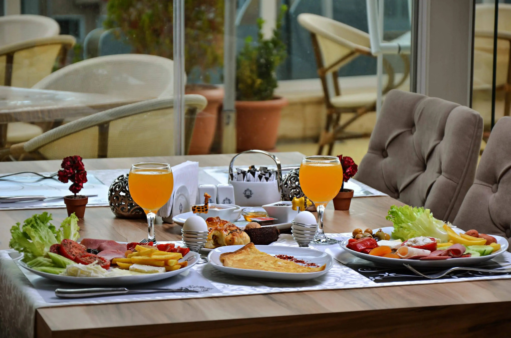 Ada Life Hotel