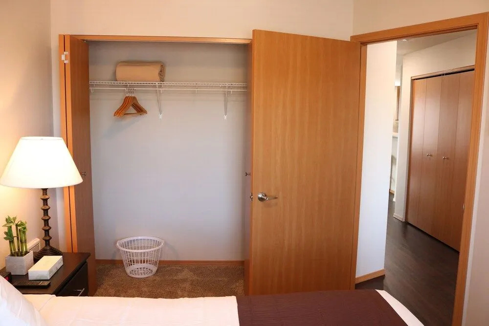 Autumn Leaf Furnished Apartments