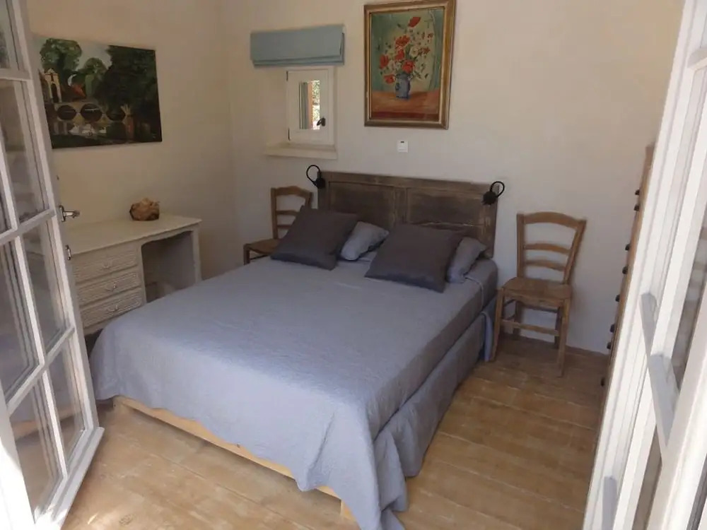 Lush Home in L'isle-sur-la-sorgue With Swimming Pool