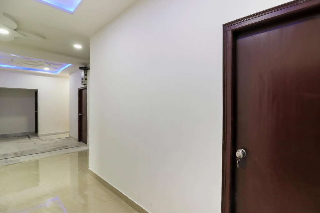 OYO Flagship 75583 Thatipally Mansion