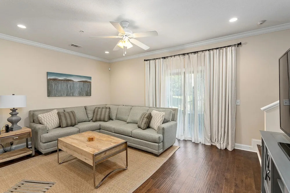 1203 Reserve Lane by Hodnett Cooper