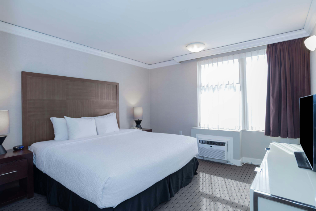 Sandman Signature Vancouver Downtown Hotel