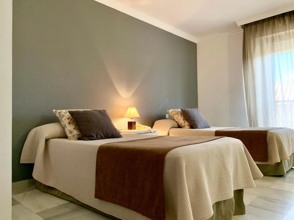 Benabola Hotel & Suites