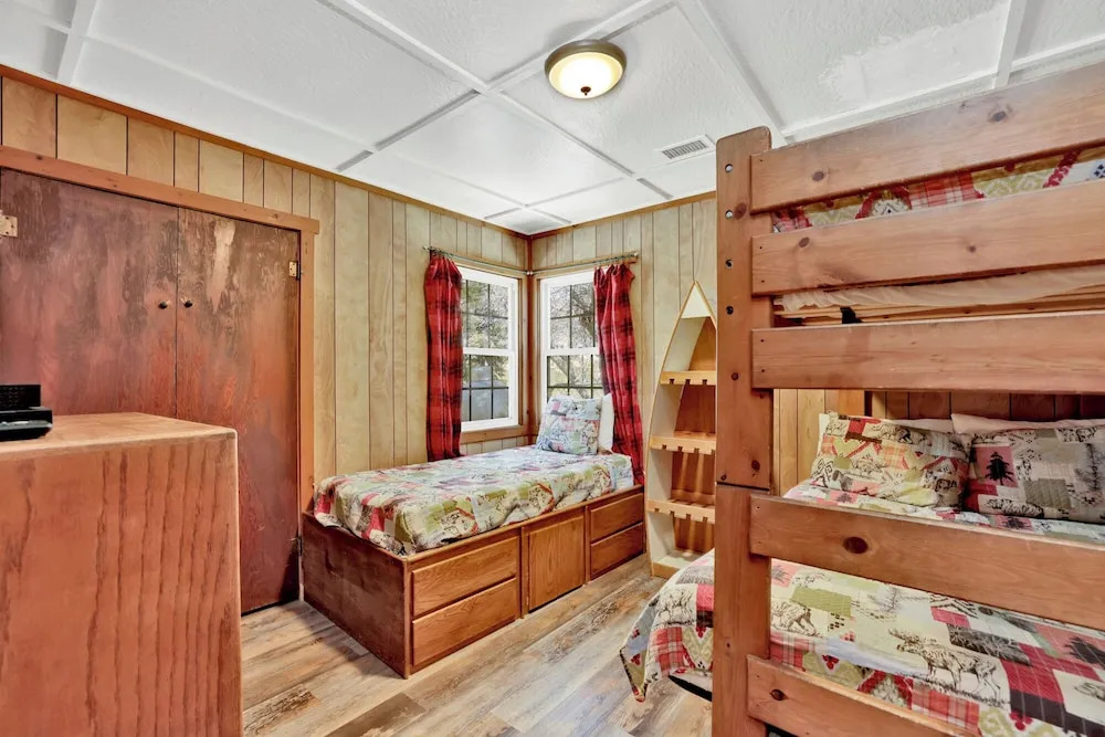 Franks Old Bear-149 by Big Bear Vacations