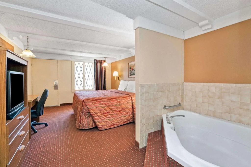 Knights Inn Charleston West Virginia