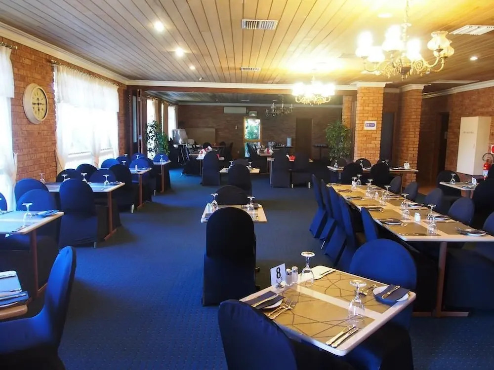 Cobar Town & Country Motor Inn
