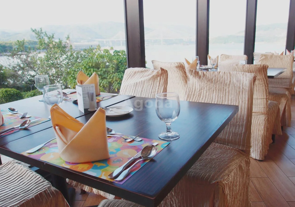 Noah’s Ark Hotel & Resort