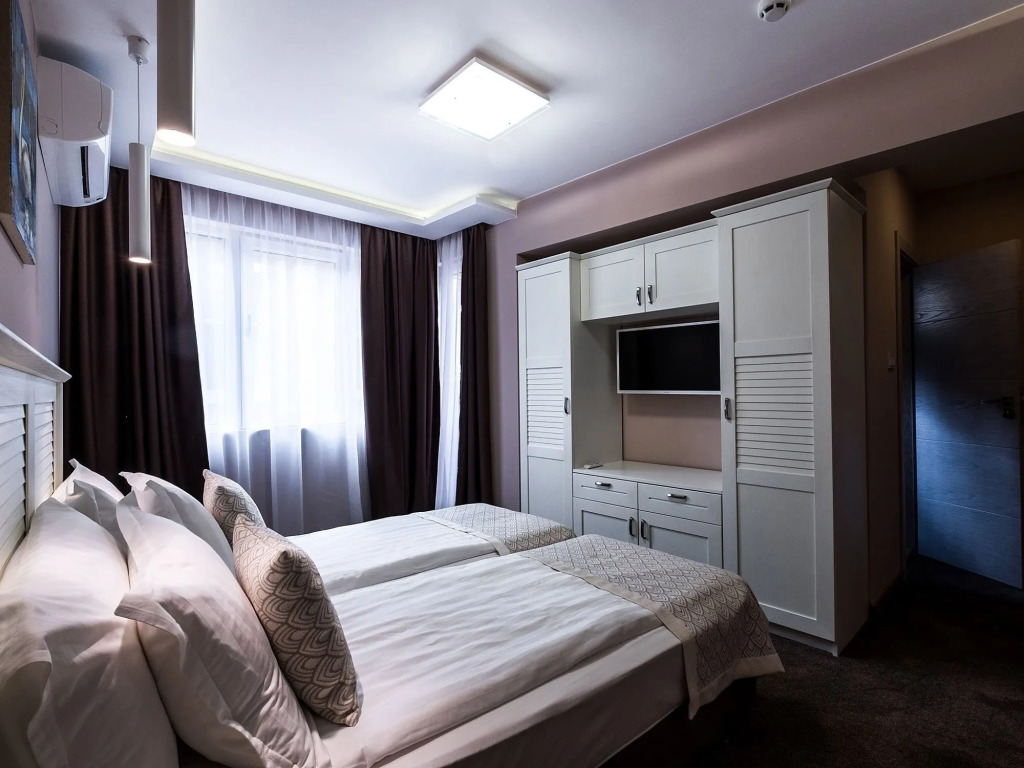 Caro Aparthotel