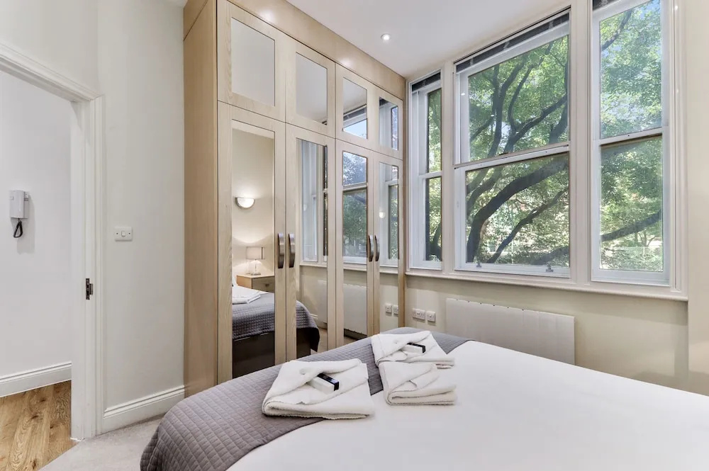 Cosy 1 Bed Apartment next to Liverpool Street Station FREE WIFI By City Stay Aparts London