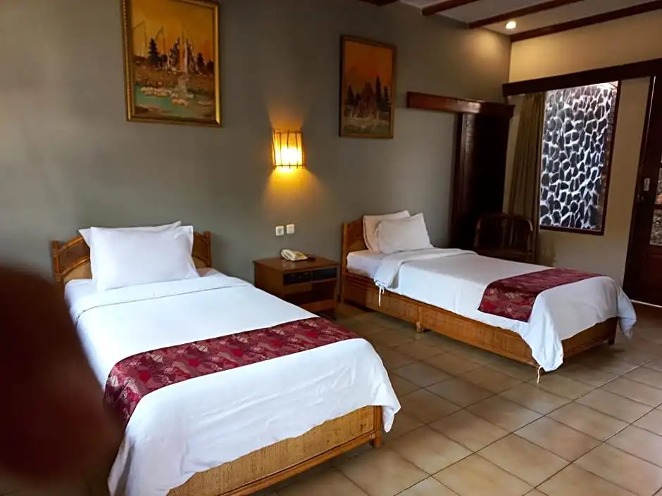 Bali Taman Beach Resort & Spa Lovina