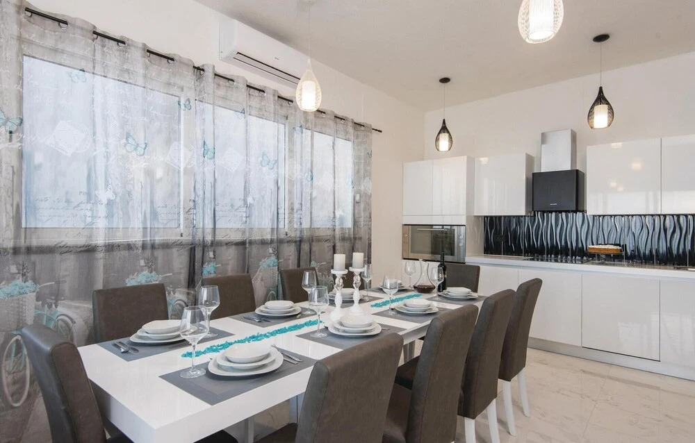 Awesome Home in Sreser with Hot Tub, WiFi & 4 Bedrooms