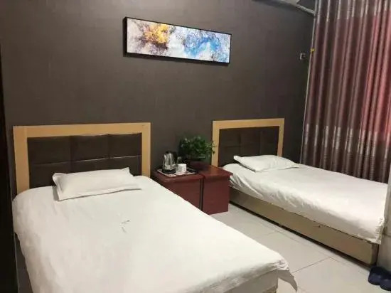 OYO Hongdu Express Homestay (Tengzhou Bus Terminal Jiayu Trade City)