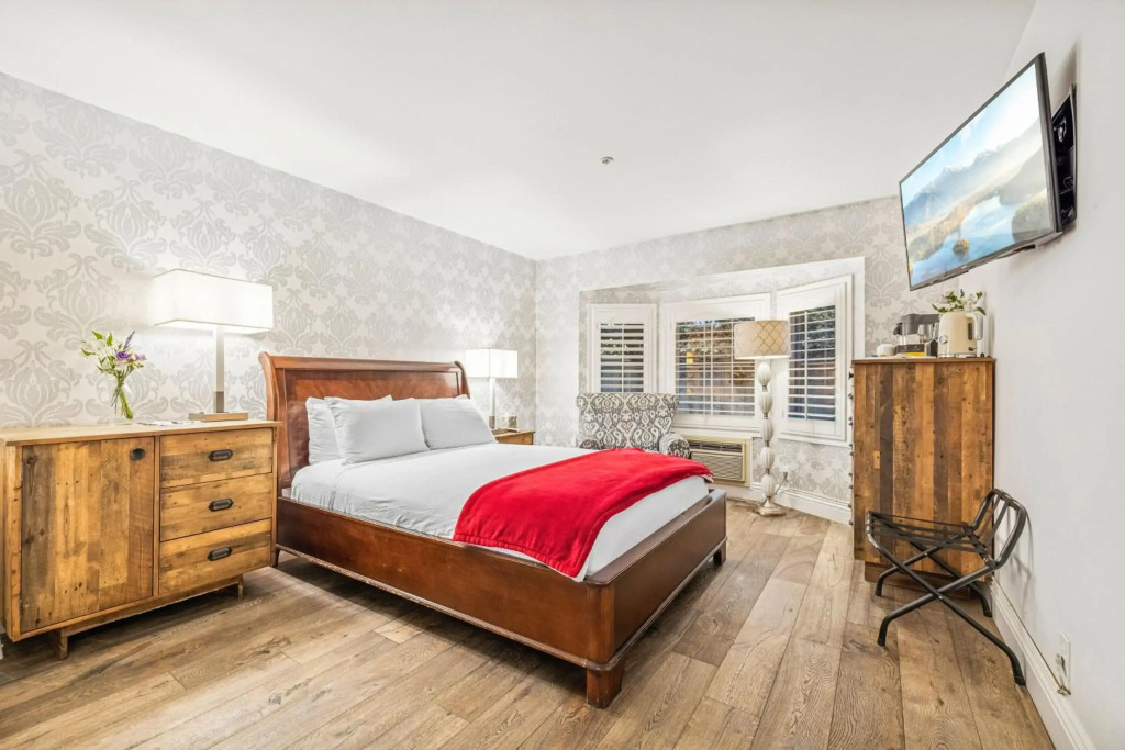 Mirabelle Inn