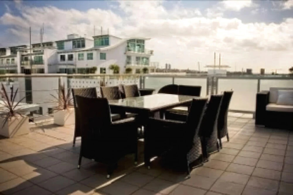 QV Viaduct Apartment