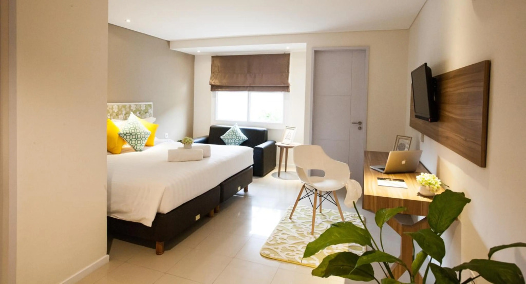 Wood Hotel