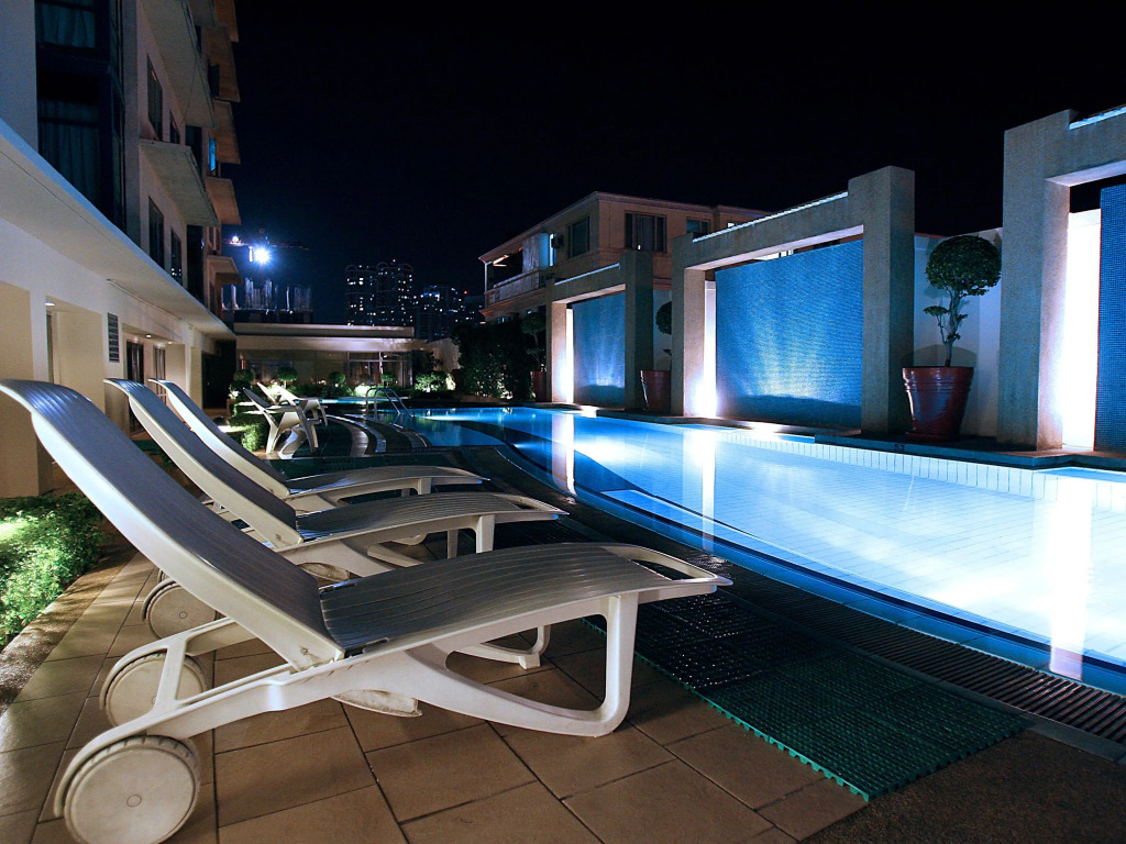 Astoria Plaza