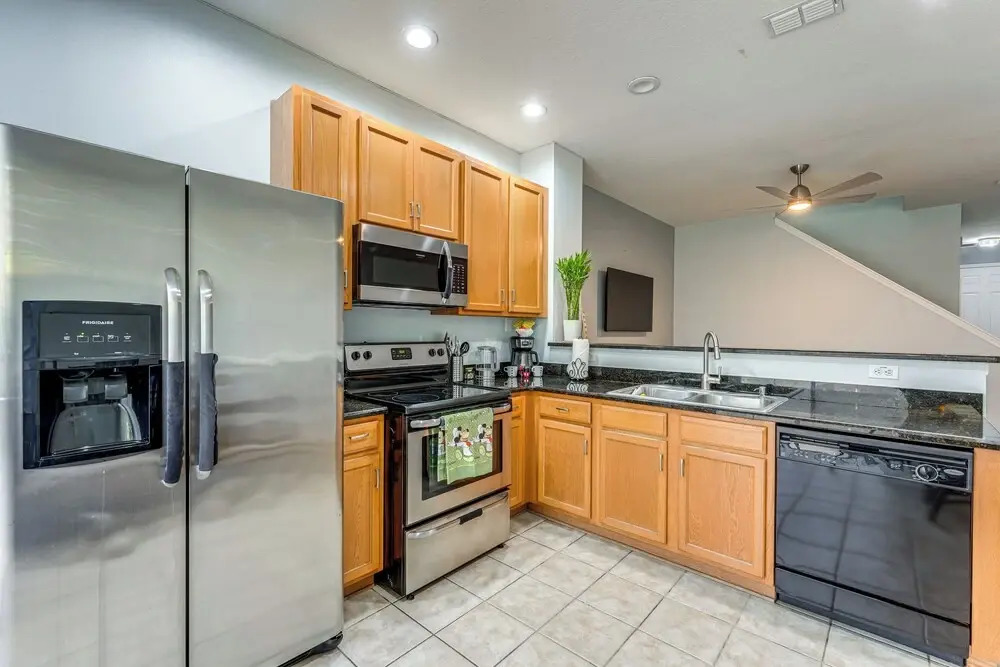 2 Mi to Wdw: Townhouse w/ Patio & Pool Access