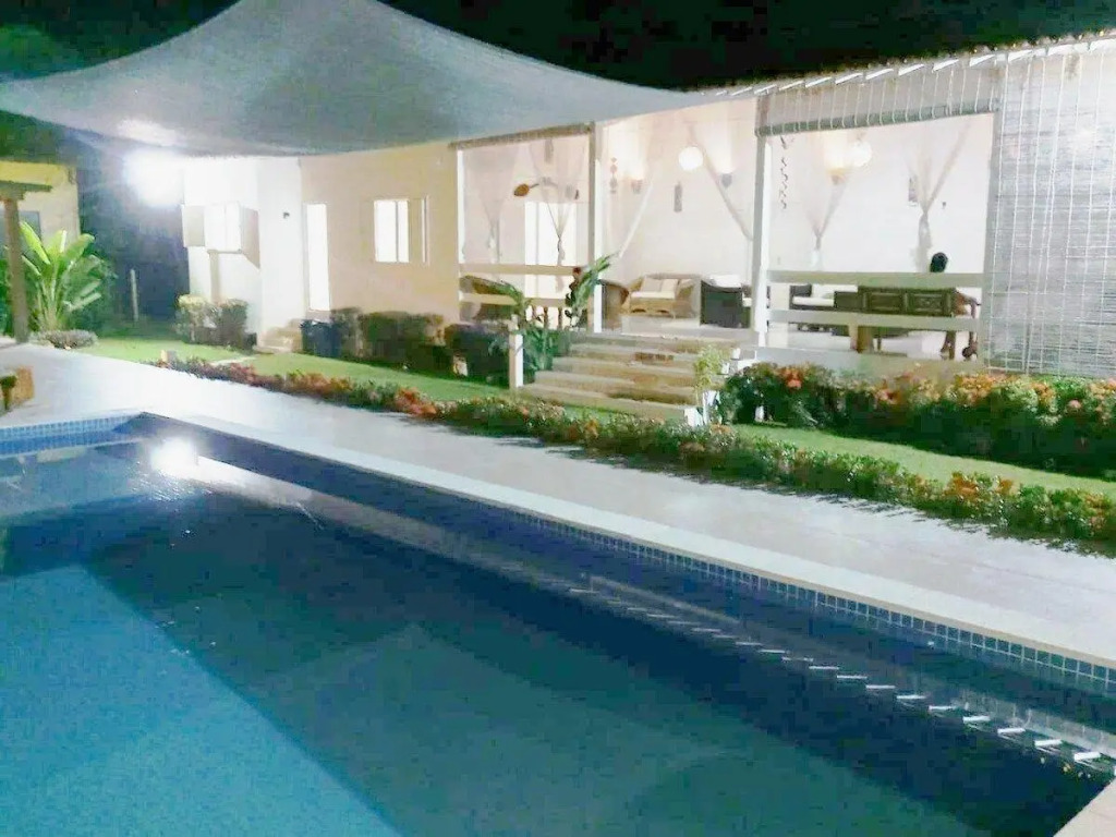 Villa Rossella Casa/piscina 04 Suítes 12 Pessoas