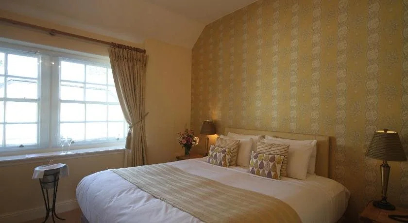 Three Salmons Hotel