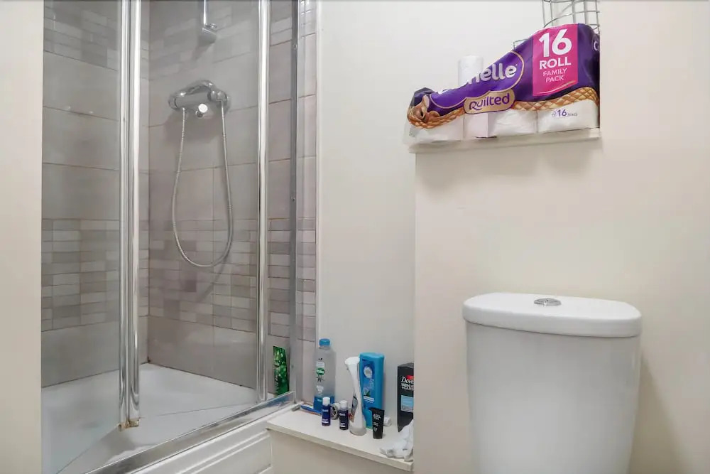 Saltwell Street Deluxe En Suite Room