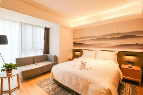 Yue the Peninsula Hotel