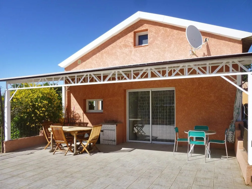 House With 3 Bedrooms in Castelnou, With Wonderful Mountain View, Priv