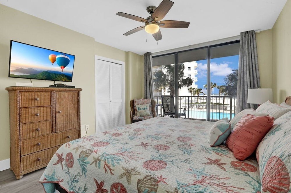 Seaside Beach Racquet 4210- Beachfront Pools 2 Bedrooms 2 Baths