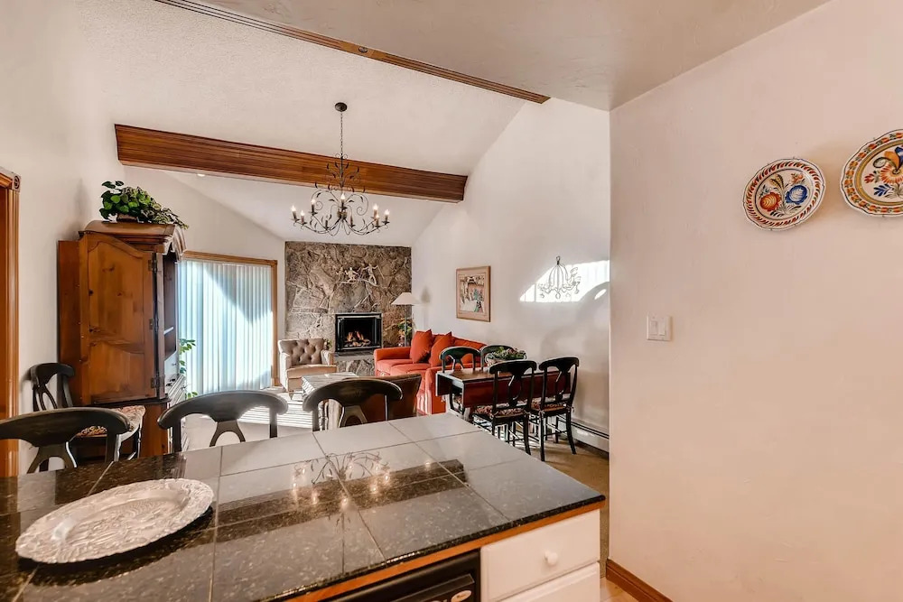 Westwind 406 2BD 2BA Gold Condo