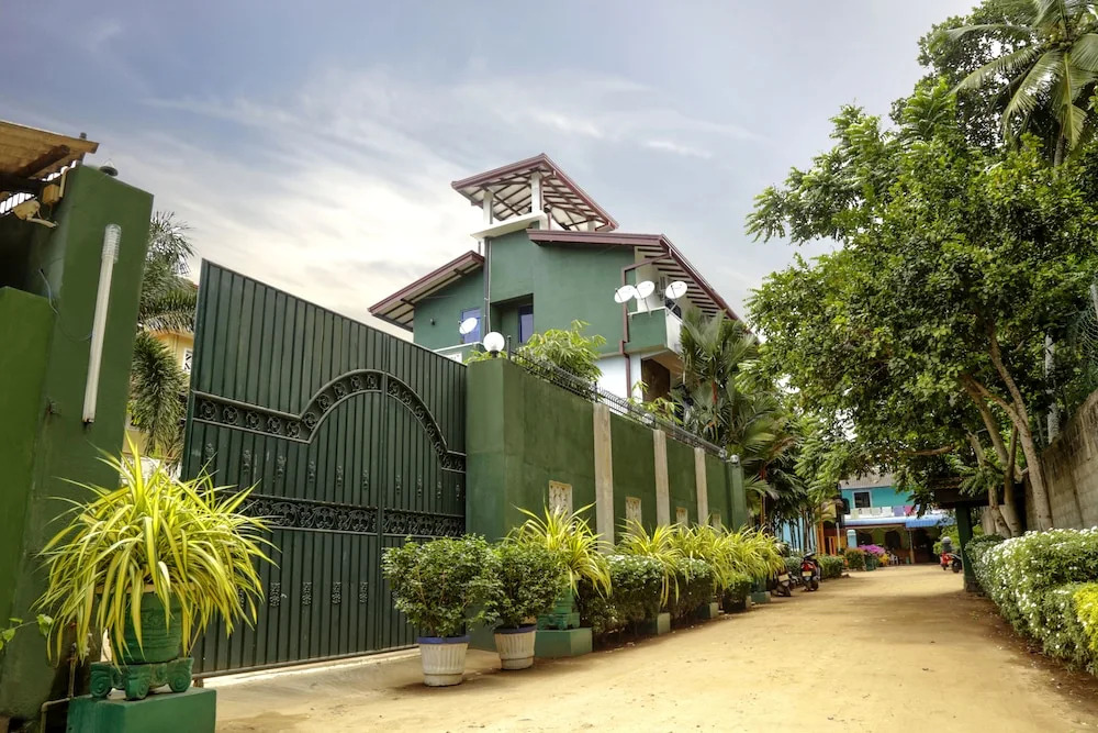 Ronaka Airport Transit Hotel