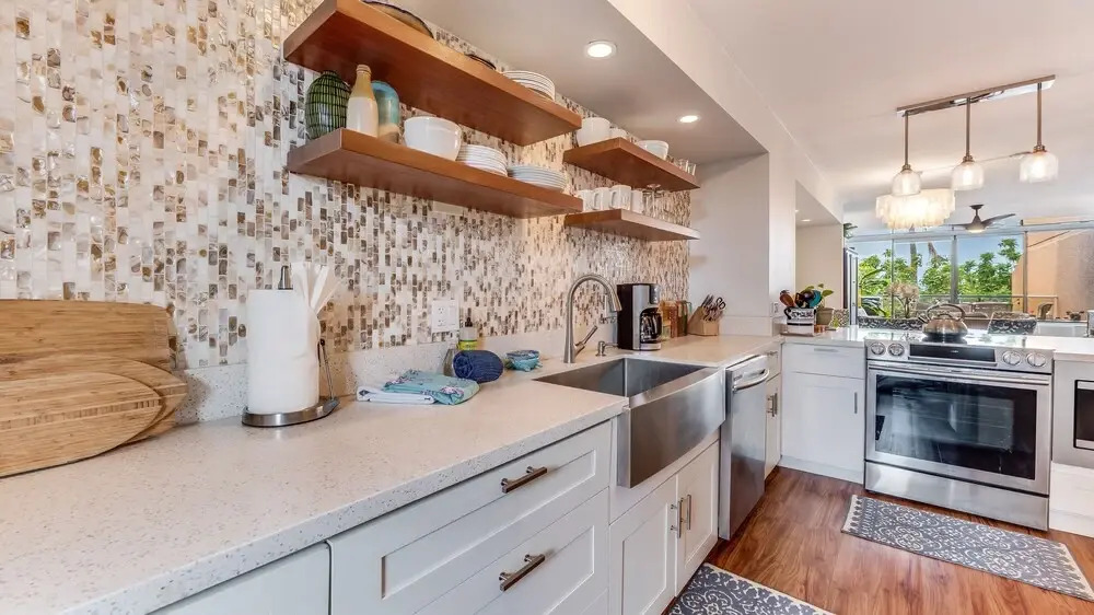 Hale O Kalani 2 Bedroom Condo by RedAwning