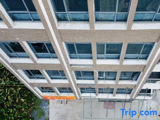 Xingfuli Xilai Holiday Apartment