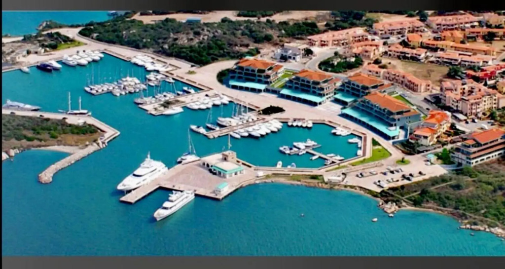 Airport-Port-Commercial Center-Veranda&Garden-wi fi-60mq-per 4 persone e 2 bimbi piccoli-Giallo-possibile upgrade gratis