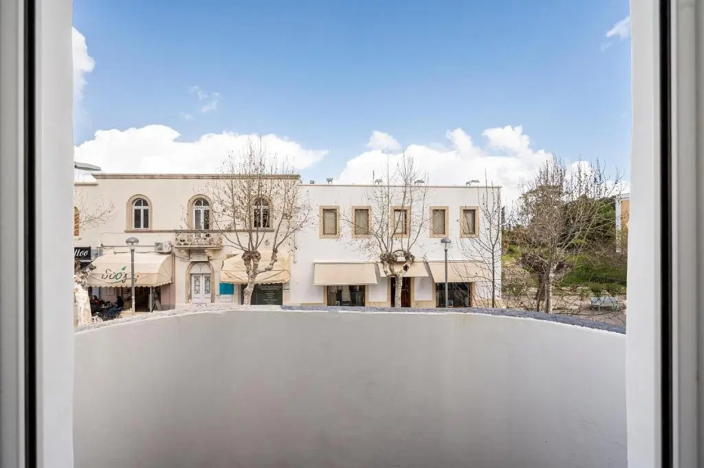 Casa Vecchia 1930’s Central Masterpiece