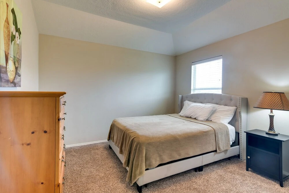 Pet-friendly Pearland Home ~ 21 Mi to Houston!