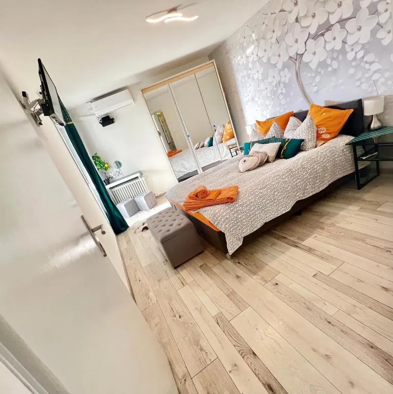 Fabulous Lakeside Family Apartment | 4 Rooms