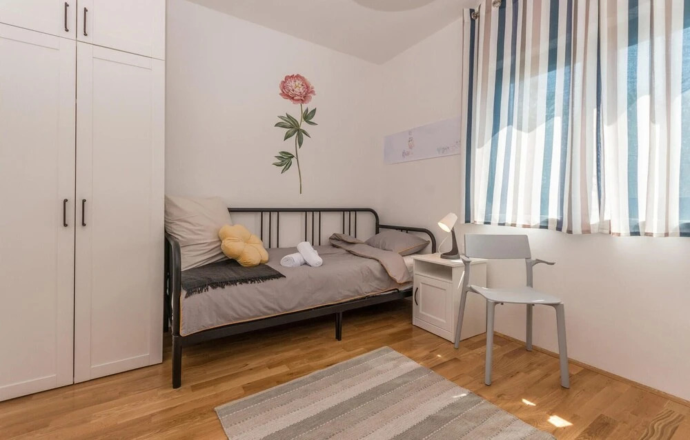 Beautiful Apartment in Sukosan With 2 Bedrooms and Wifi