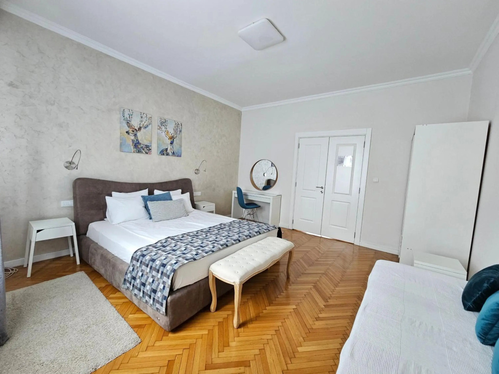 Urban Downtown Apartment