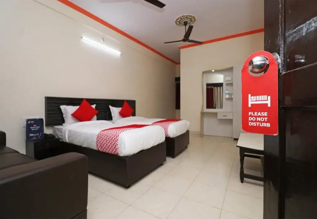 OYO 24654 Hotel Buddha