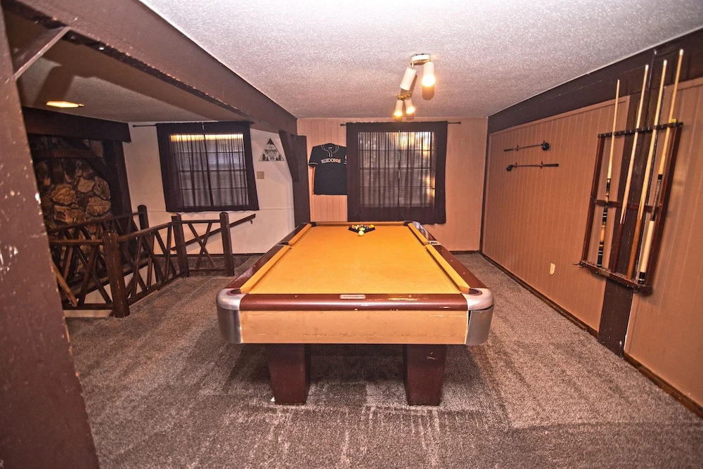Huge Ruidoso W/ Game Room, Pool, 2 Balconies, 2 Kitchens - Sleeps 17! 6 Bedroom Condo by RedAwning