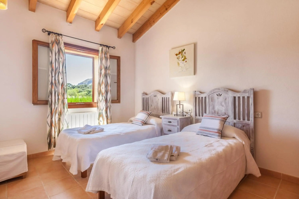 Villa Guillona by Sealand Villas