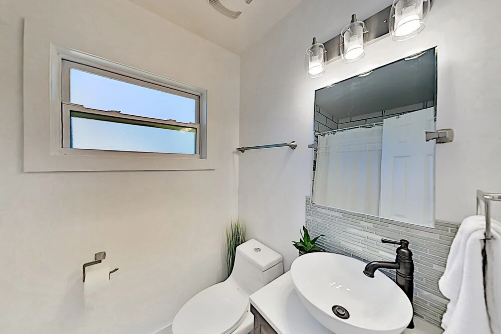 Lovely Anastasia Getaway W/ Walkable Locale 3 Bedroom Home