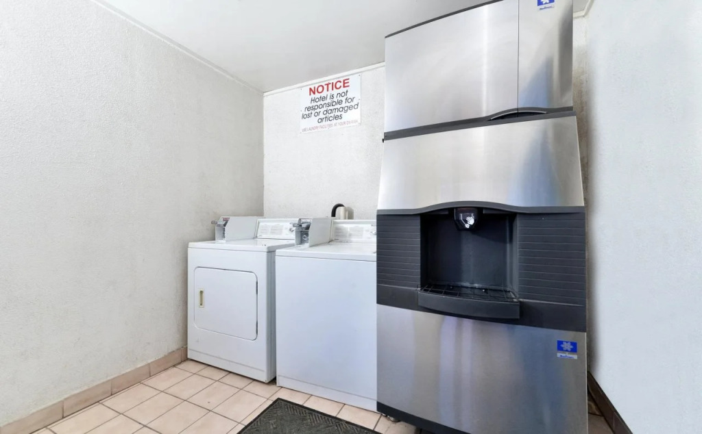 Travel Inn & Suite