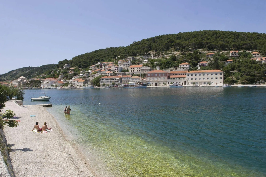 Apartments with WiFi Pucisca, Brac - 11416