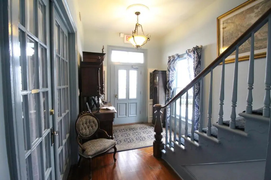 Bayfront Westcott House Bed & Breakfast