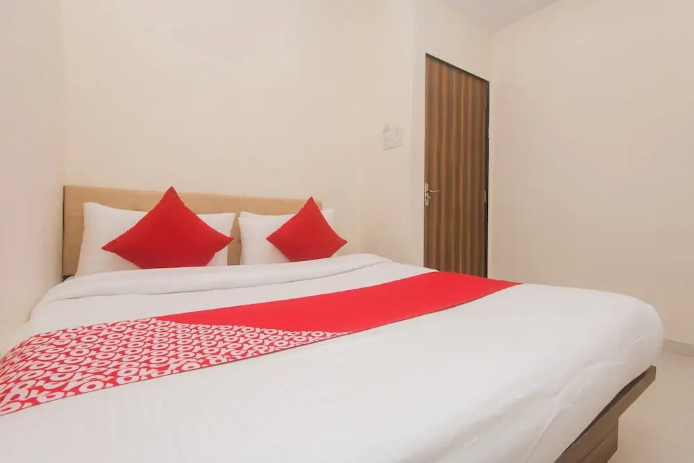 Galaxy inn By Glitz Hotels