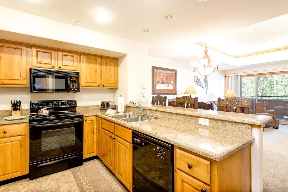 2740 Eagle Ridge Drive Condo - 2 Br condo by RedAwning