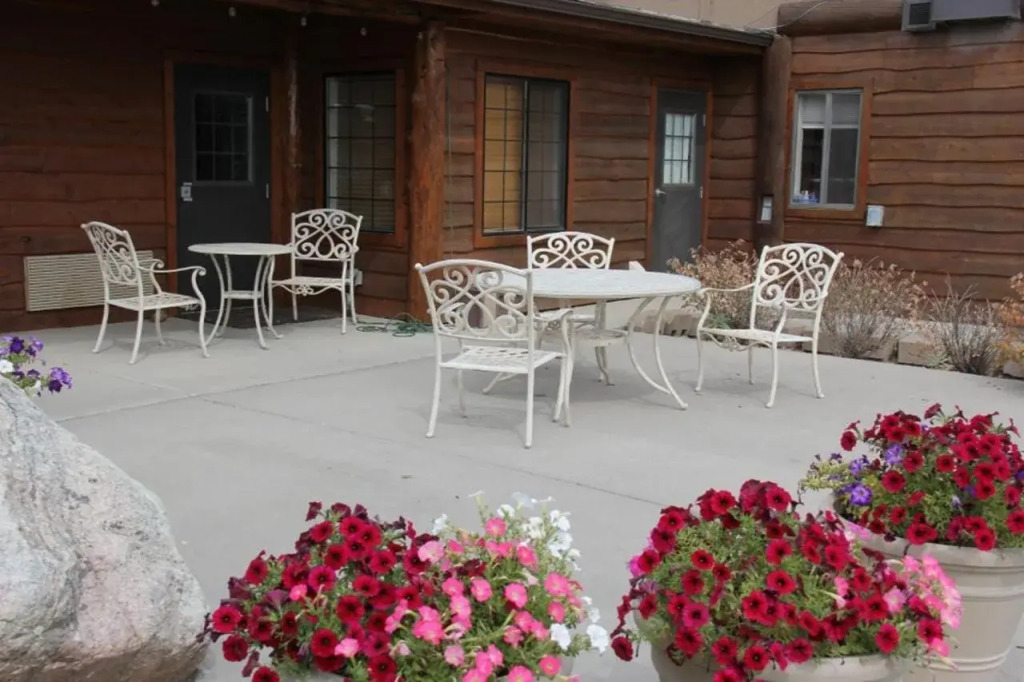 Homestead Inn and Suites