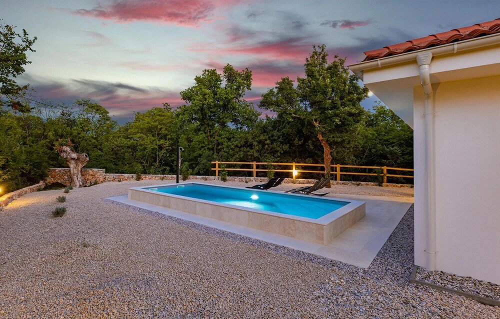 Stunning Home In Zestilac