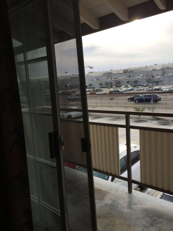 LAX Suites